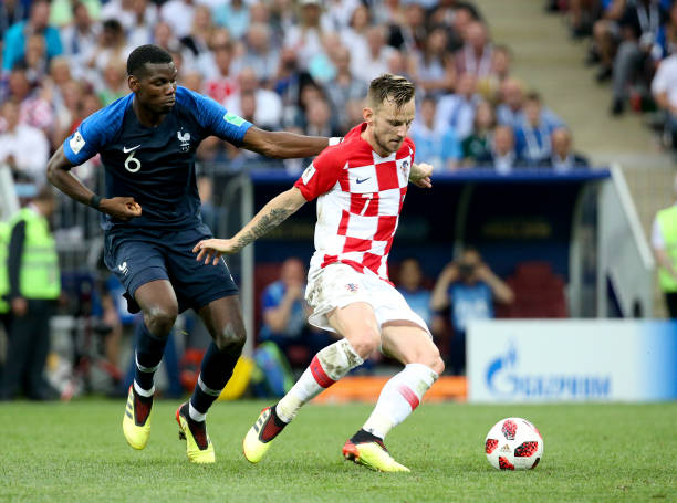 守球员的封 守球员的封